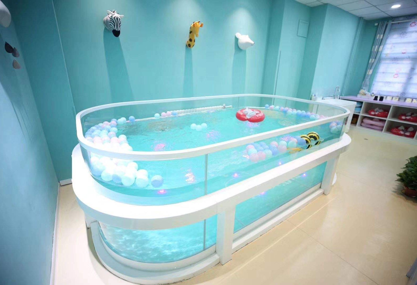 婴幼儿游泳的好处，您知道吗？成都育儿嫂告诉你